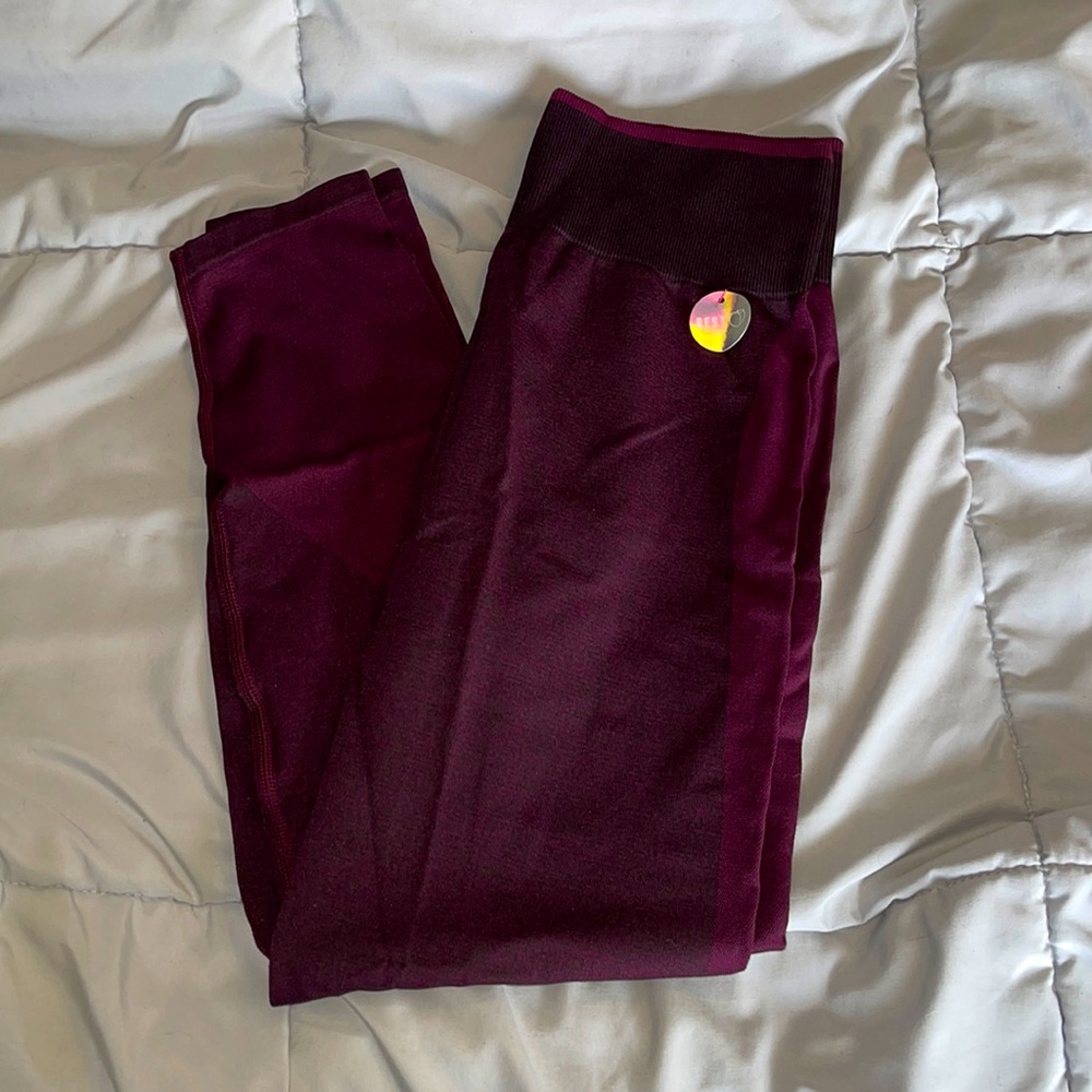 NWT Pink Victorias Secret Seamless Pants Size Large eggplant